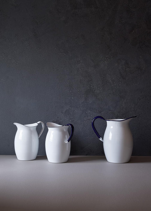 Noda Horo Enamel Pitcher 2.7L White Navy Rim Heat Resistant Made in Japan