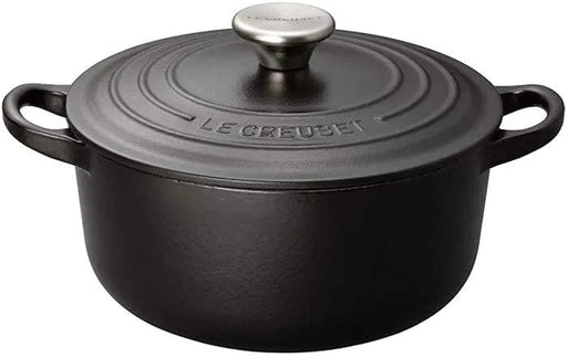 Le Creuset Matte Black Enameled Cast Iron Cocotte Ronde Pot 6.3 Inch Le Creuset